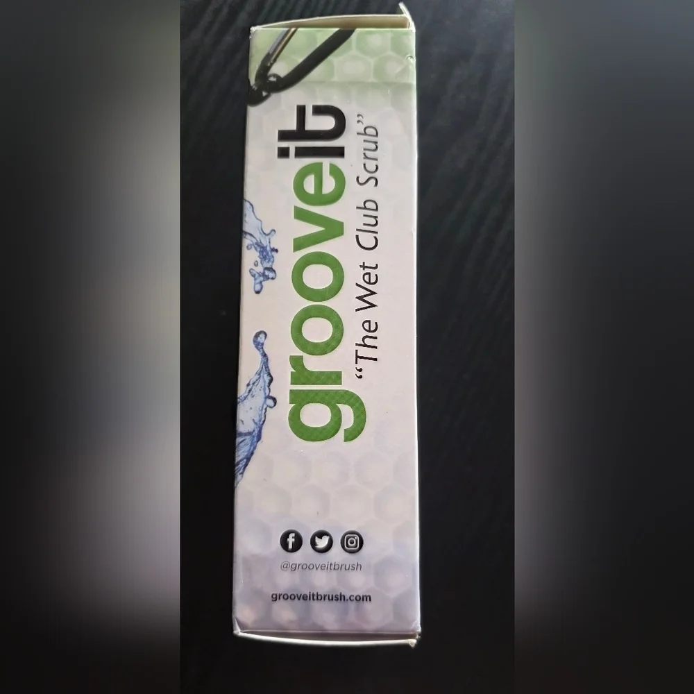groove Black Grooming Scrub